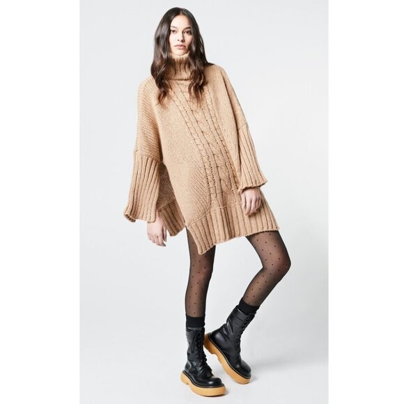 Smythe Turtleneck Blanket Sweater / Medium / Camel Oversized Chunky Knit Long - Picture 3 of 11